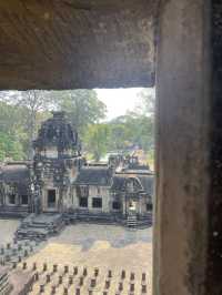 900年の時を超えて立つ、神々の寺院