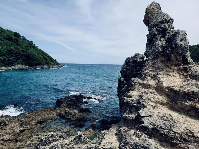 Ya Nui Beach หาดเล็กที่ไม่ลับบนเกาะภูเก็ต