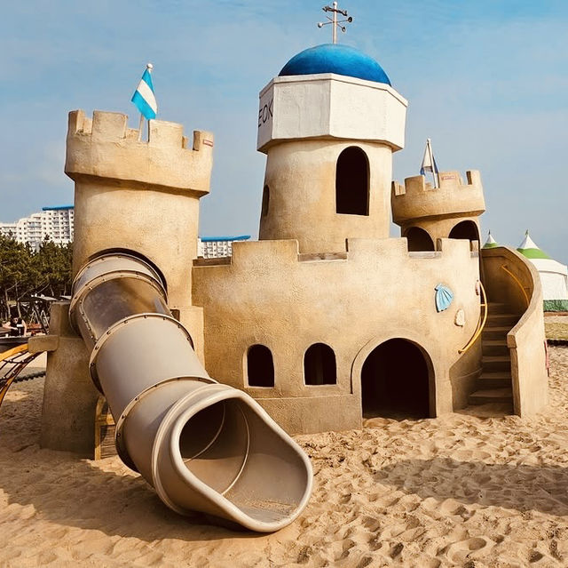 Samcheok Beach: Gangwon’s Hidden Coastal Gem – A Solo Traveler’s Seaside Escape"** 🌊🏖️