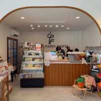 Thum Farm Cafe' - ธรรมฟาร์ม • Chonburi  🌳🏠🪵⛲️🌻