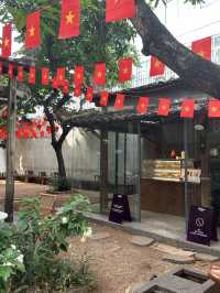 胡志明探店ෆ⃛ 最美古宅咖啡與光影的午後🍃