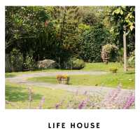 🏡 Life House ฉะเชิงเทรา – คาเฟ่มินิมอล