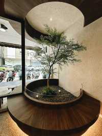 Joyi Cafe Penuin in Batam