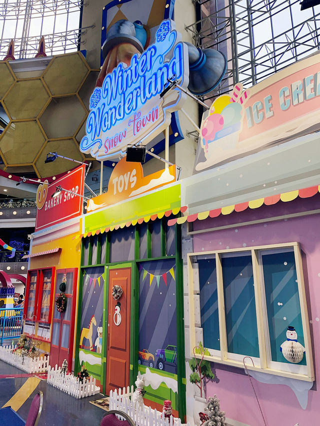 常夏のマレーシアで雪遊び！？スノータウンで真冬体験❄️