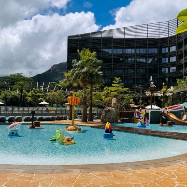 當孩子用薯條餵企鵝時，你會發現快樂原來這麼簡單