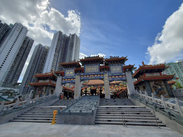 “วัดที่ใคร ๆ ก็ว่า ‘ขอแล้วสมหวัง’ ⛩️🇭🇰”