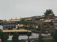 🛕 Milariba Monastery: A Towering Tribute to Tibetan Spirituality in Gannan
