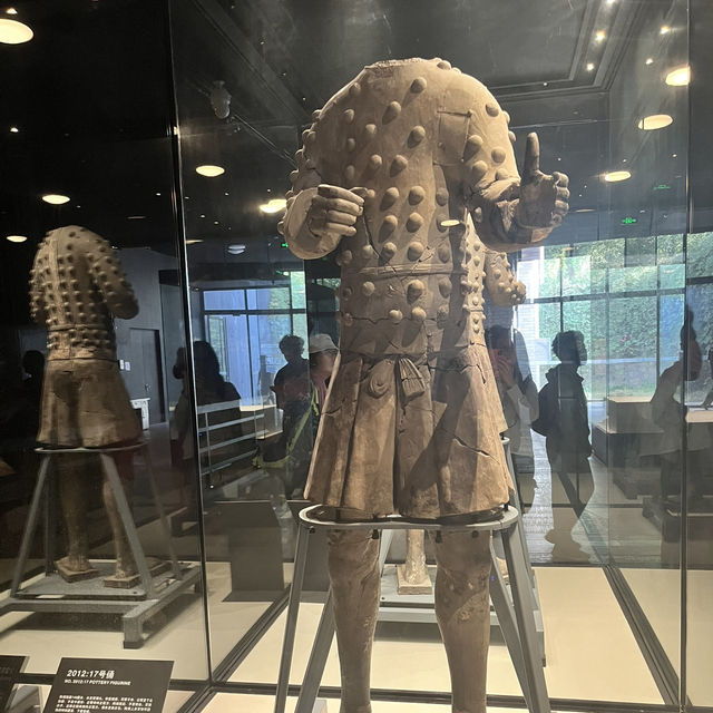 🐎 Bronze Chariots at Lishan — Qin Dynasty Craftsmanship at Its Finest