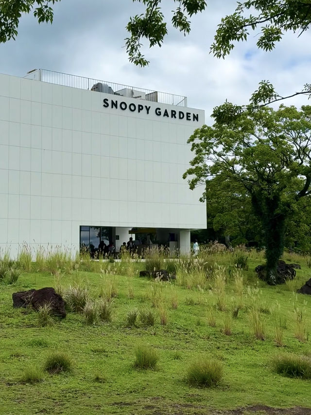 Snoopy Garden 🌿✨ Got me hooked the moment I walked in!