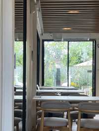 คาเฟ่และร้านอาหาร ☕ Tomorrow Cafe & Bistro Lampang
