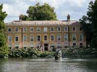 A  Timeless Botanical Wonderland in Greater London