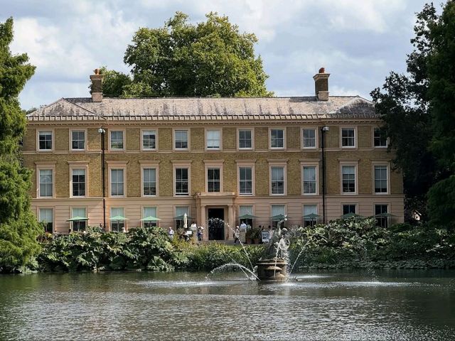 A  Timeless Botanical Wonderland in Greater London