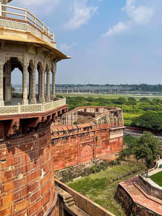 Agra Fort A Majestic Fortress of Uttar Pradesh 