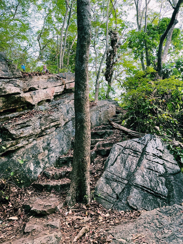 🏔️ Adventure Awaits at Gunung Keriang Trail, Kedah 🌄💚 🏔️ Adventure Awaits at Gunung Keriang Trail, Kedah 🌄💚