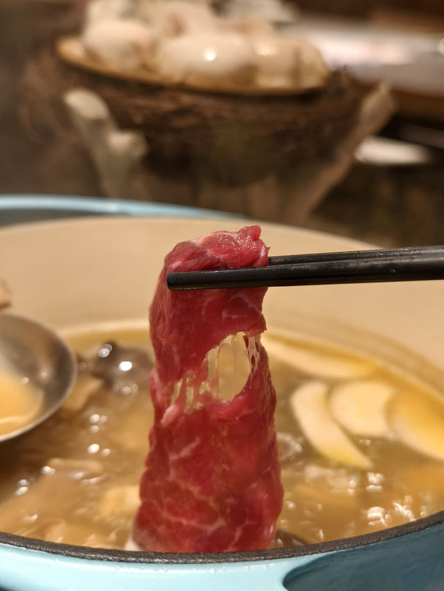 野菌雞鍋,鮮味十足 野菌雞鍋,鮮味十足