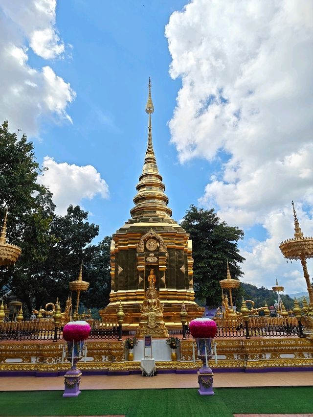 ปักหมุดด่วน! 📍 วัดพระธาตุดอยเวา แม่สาย สวยจิ้ง ปักหมุดด่วน! 📍 วัดพระธาตุดอยเวา แม่สาย สวยจิ้ง