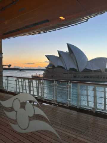 Onboard the Disney Cruise 🎡: Activities, Dining & Must-Know Tips! 🍽️