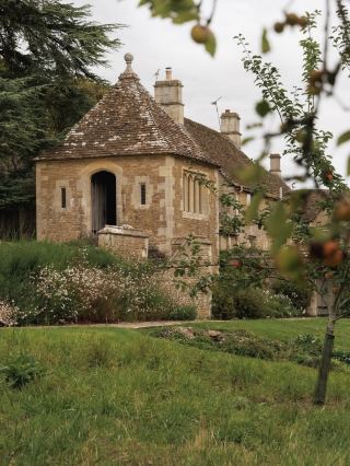 คฤหาสน์ชาลฟิลด์อันยิ่งใหญ่