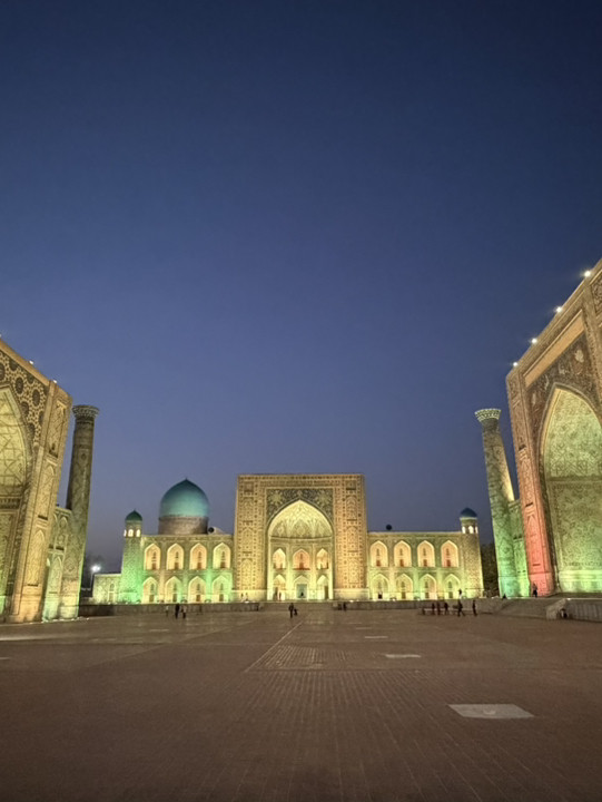 Uzbekistan] Immerse Yourself in the Iconic Blue Corridor