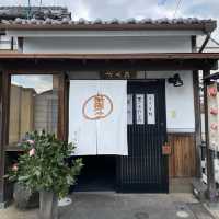 奈良「おくた」みたらし団子が有名！でも椿餅も激ウマ！和菓子買うならおすすめの店