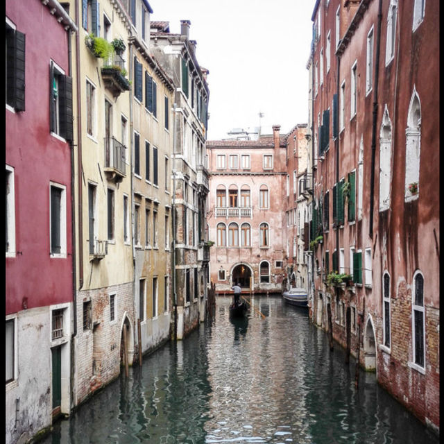 Waterside hotels Italy 