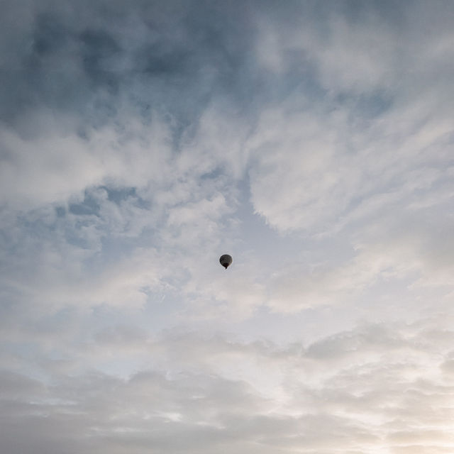Watching Hot Air Balloons @ Sultan Cave Suite