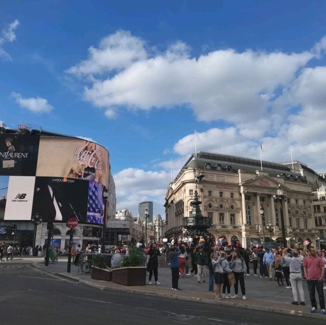 London's Most Famous Square 🏴󠁧󠁢󠁥󠁮󠁧󠁿