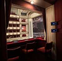 如何即日用最便宜的價錢進入維也納歌劇院看歌劇？