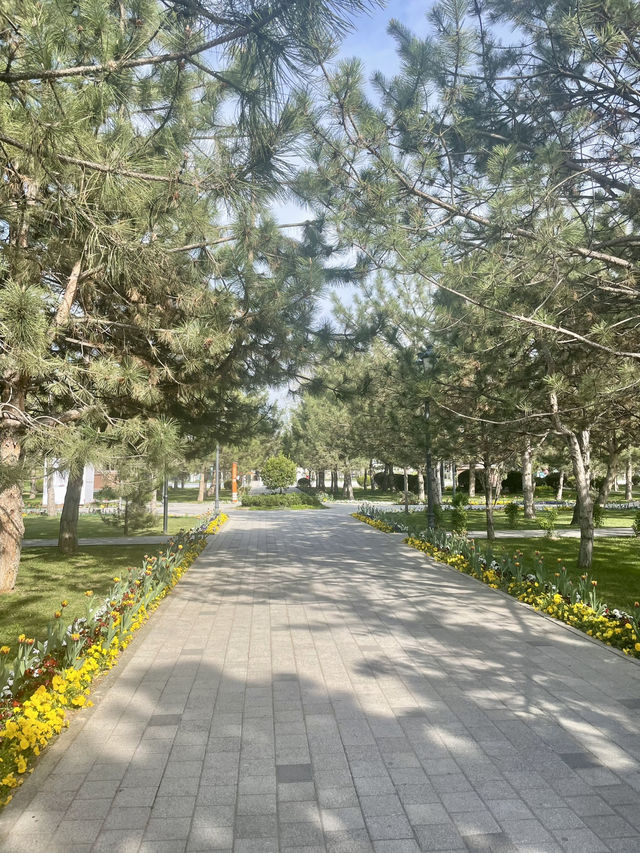 A Park of Heros 