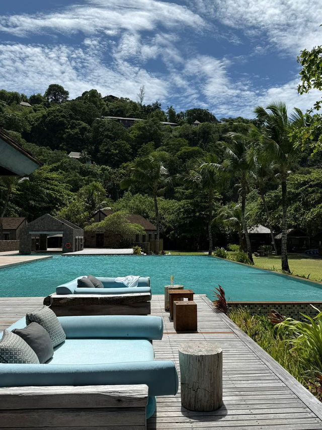 Breathtaking views from Four Seasons Seychelles 🏝️