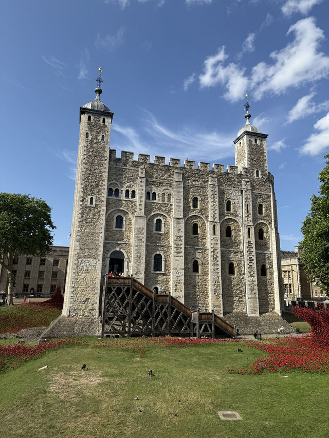A Comprehensive Guide to the Tower of London 🏰