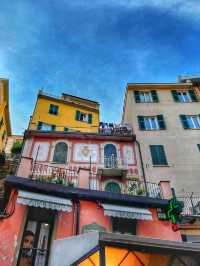 🌊 Riomaggiore: The Colorful Gateway to Cinque Terre 🇮🇹✨
