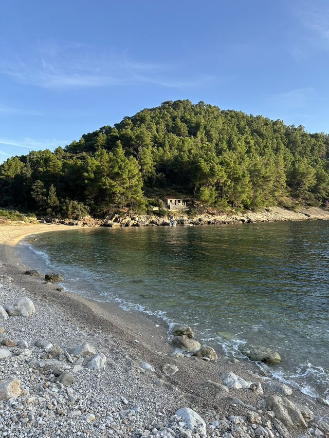 Where to Eat in Vela Pržina Beach: A Perfect Mediterranean Day