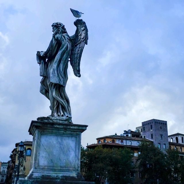 Angels by the Tiber – Rome’s Silent Guardians 😇🌉