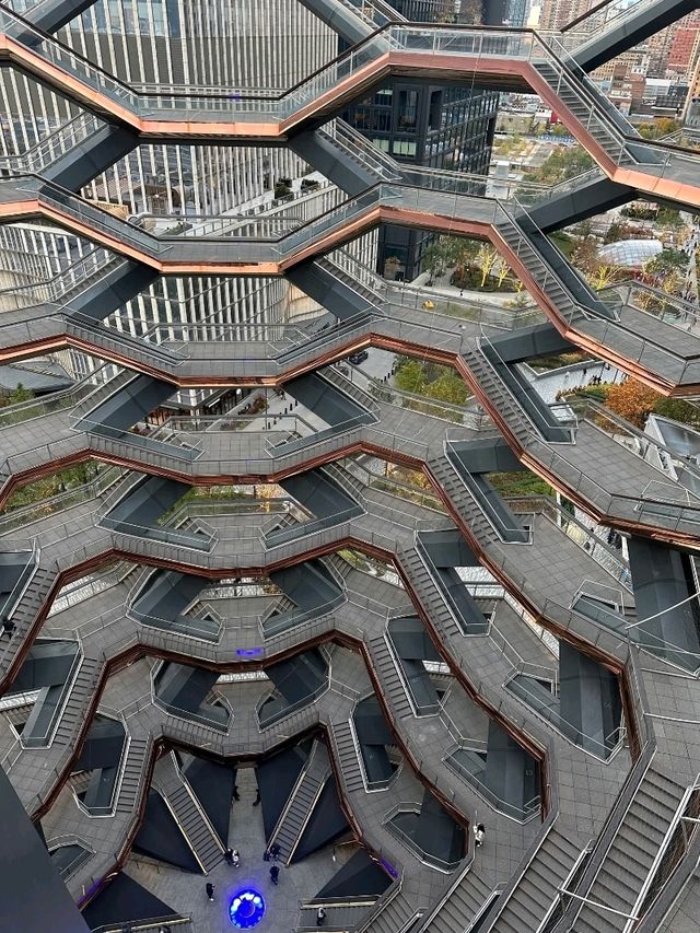 📍Vessel at Hudson Yards, NYC 🐝 ✨