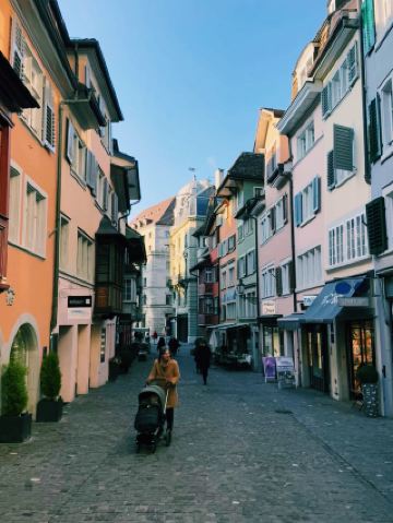 蘇黎世的冬天：瑞士風格、湖泊與溫馨街道