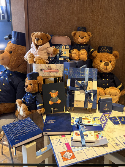 パリ土産】リッツ・パリのテディベアキーホルダー🧸💙 | 트립닷컴 파리