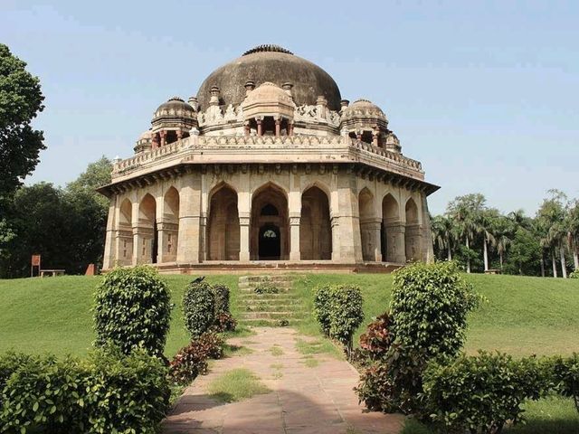 A Serene Oasis in the Heart of Delhi 🇮🇳