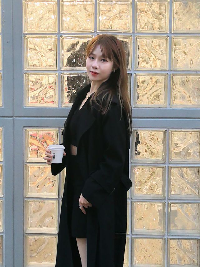 秋葉飄落，咖啡飄香
