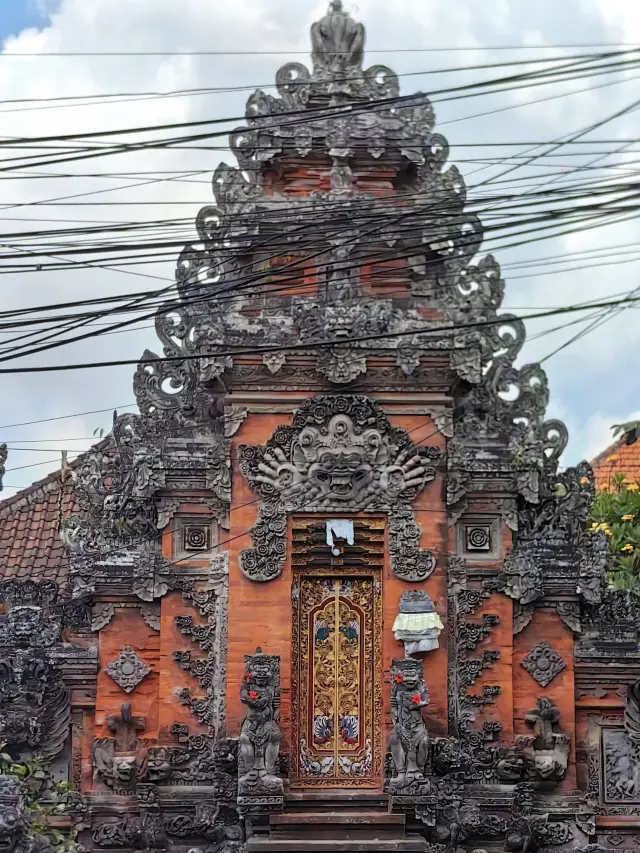Exploring Bali | Ubud Palace