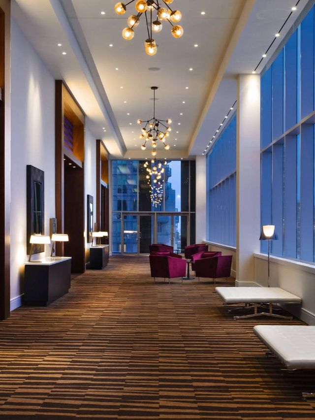🌟 Toronto's Top Sleep Spots: Chic Stays & City Days 🌟