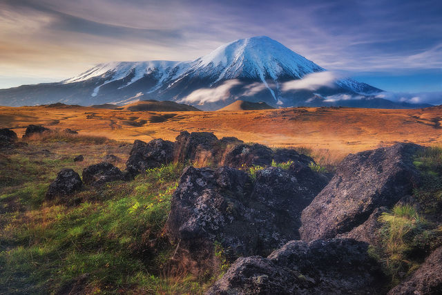 俄羅斯·堪察加丨乘坐戰鬥直升機，飛臨火山國度