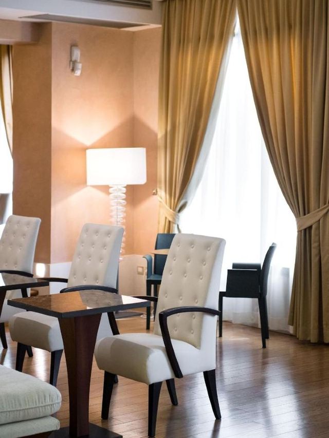 🌟 Modena's Marvel: Cozy Corners & Culinary Delights 🌟