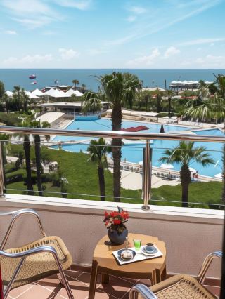 🌟✈️ Belek's Best: Sea Views & Comfort! 🏖️🛏️