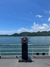 燈塔圖書館|面朝大海的圖書館看書也看海