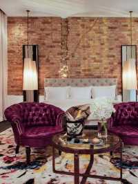 🌟 Berlin's Iconic Hotel Zoo: A Blend of Glamour & History 🏨✨