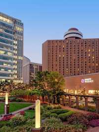 🌟 Indy's Finest: Hyatt Regency's Luxe Comforts 🛎️