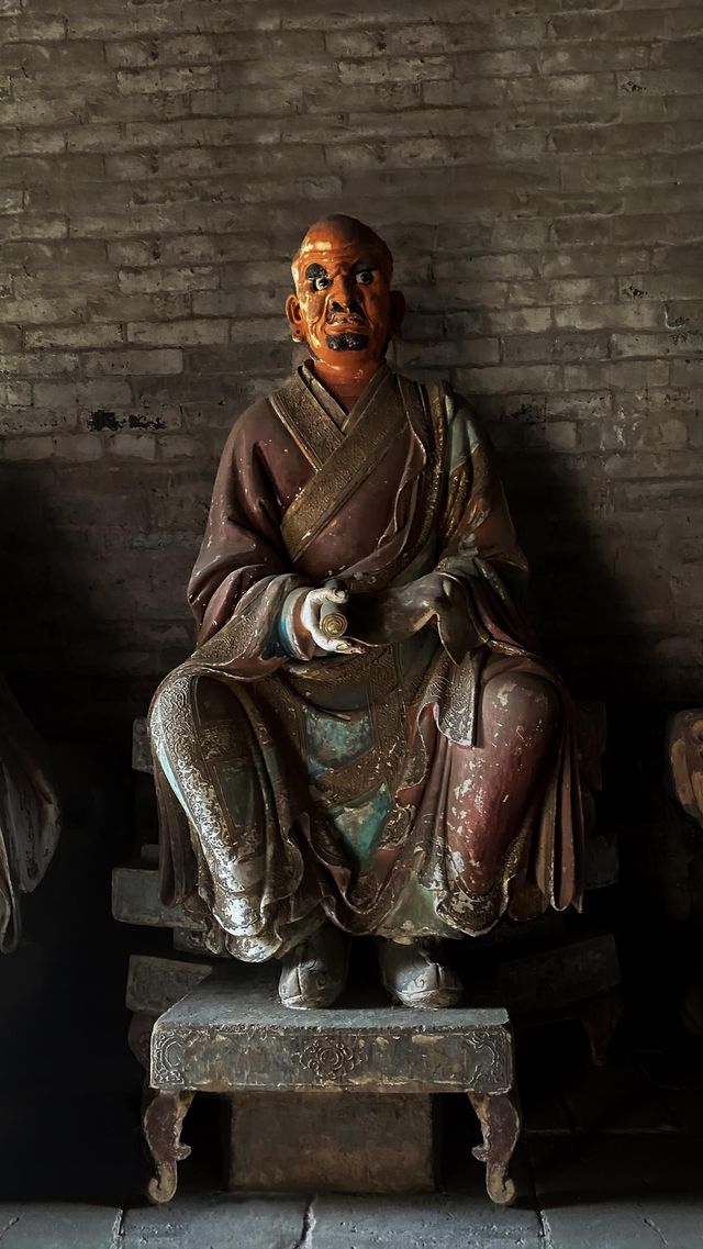 山西崇慶寺，讓我們一睹活生生的彩塑吧!
