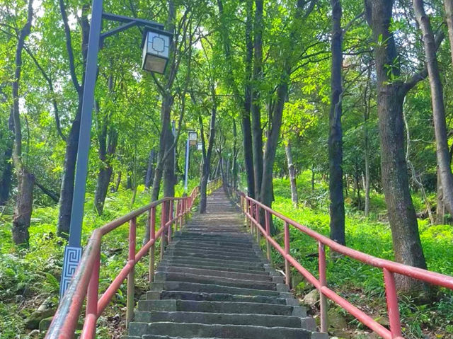 皁幕山徒步，山水相伴，風光無限