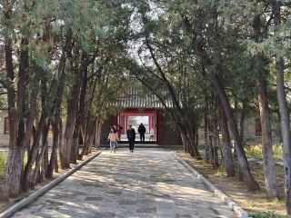 Check in at the Chahar Duhu Office in Zhangjiakou, Hebei. 